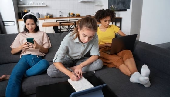 Box-internet-plusieurs-personnes-connectées