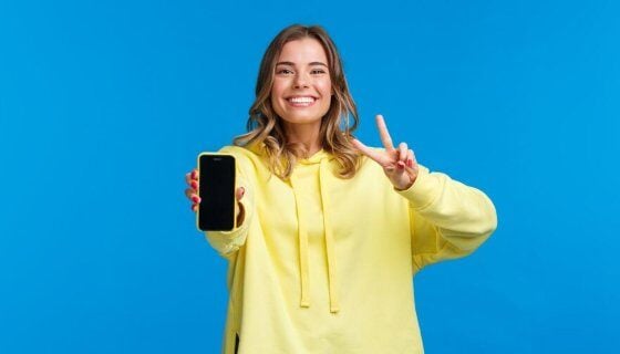 happy-smile-phone